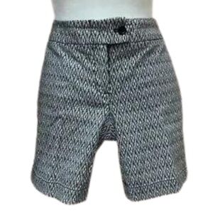 Kenar black and white print shorts. Size 10. Front zip. 97% cotton.